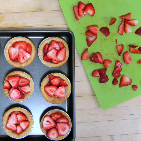 strawberry mini pies